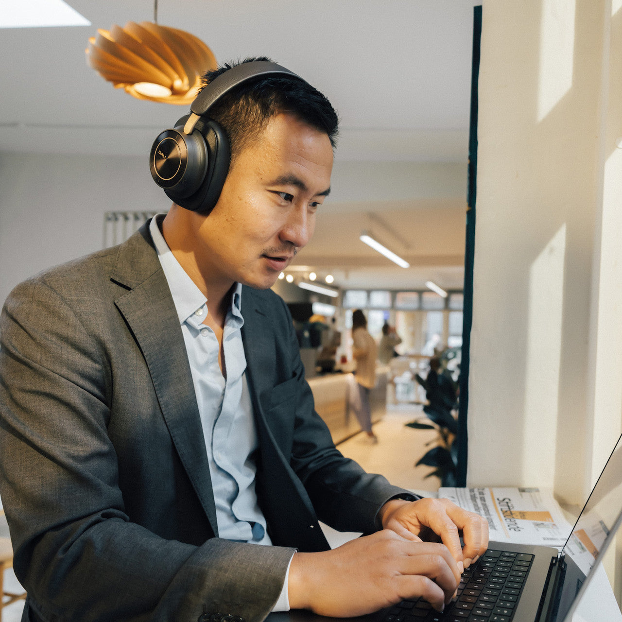 Dali IO-12 Wireless Noise Cancelling Hi-Fi Headphones