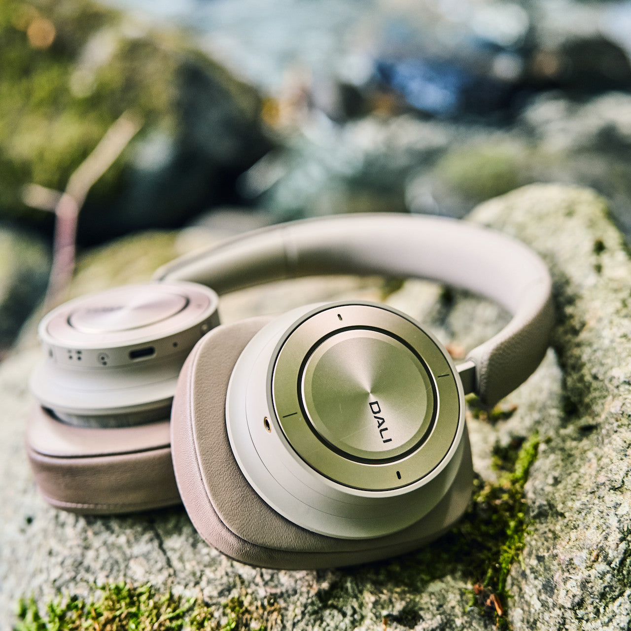 Dali IO-12 Wireless Noise Cancelling Hi-Fi Headphones