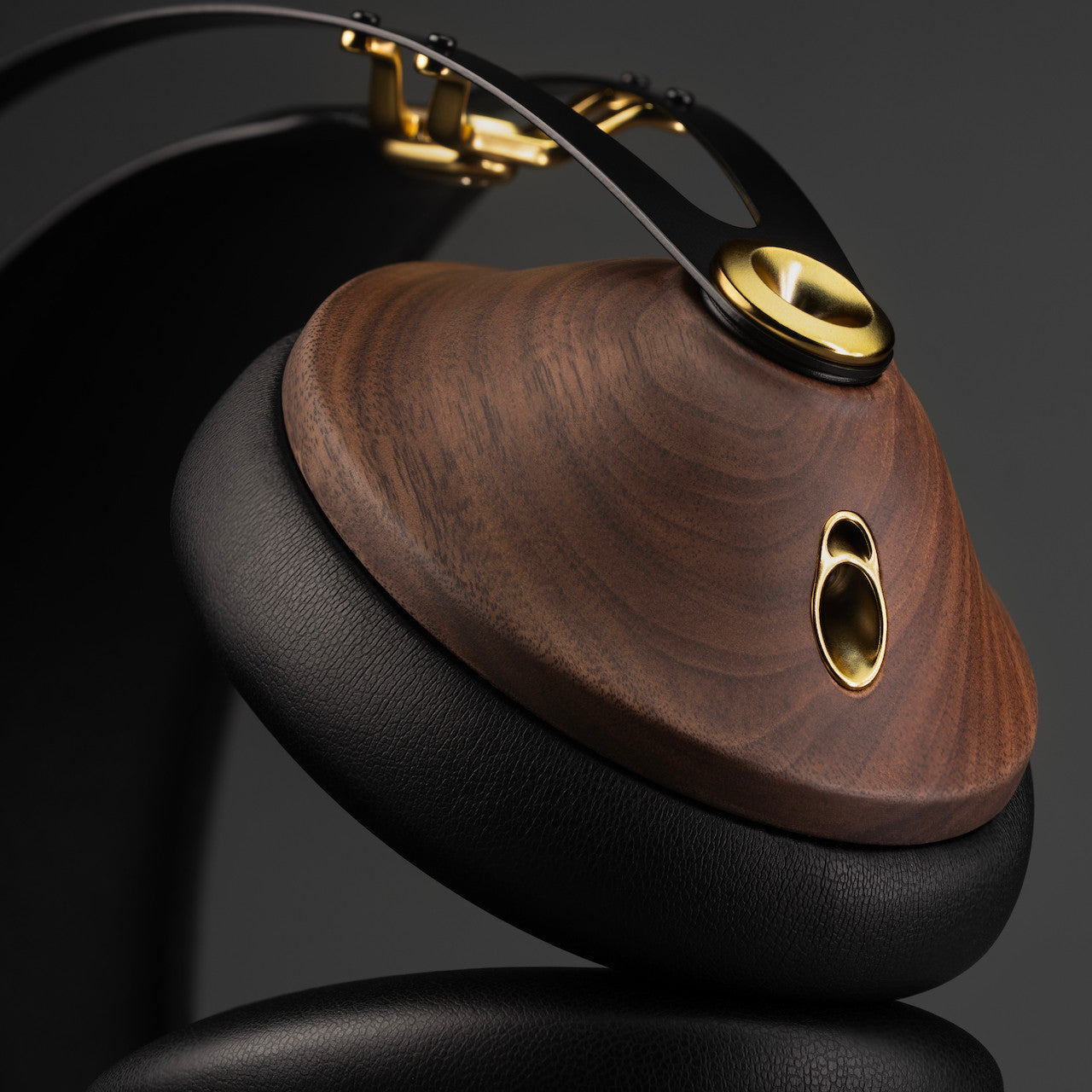 Meze 99 Classics (2nd Gen) Closed-Back Headphones