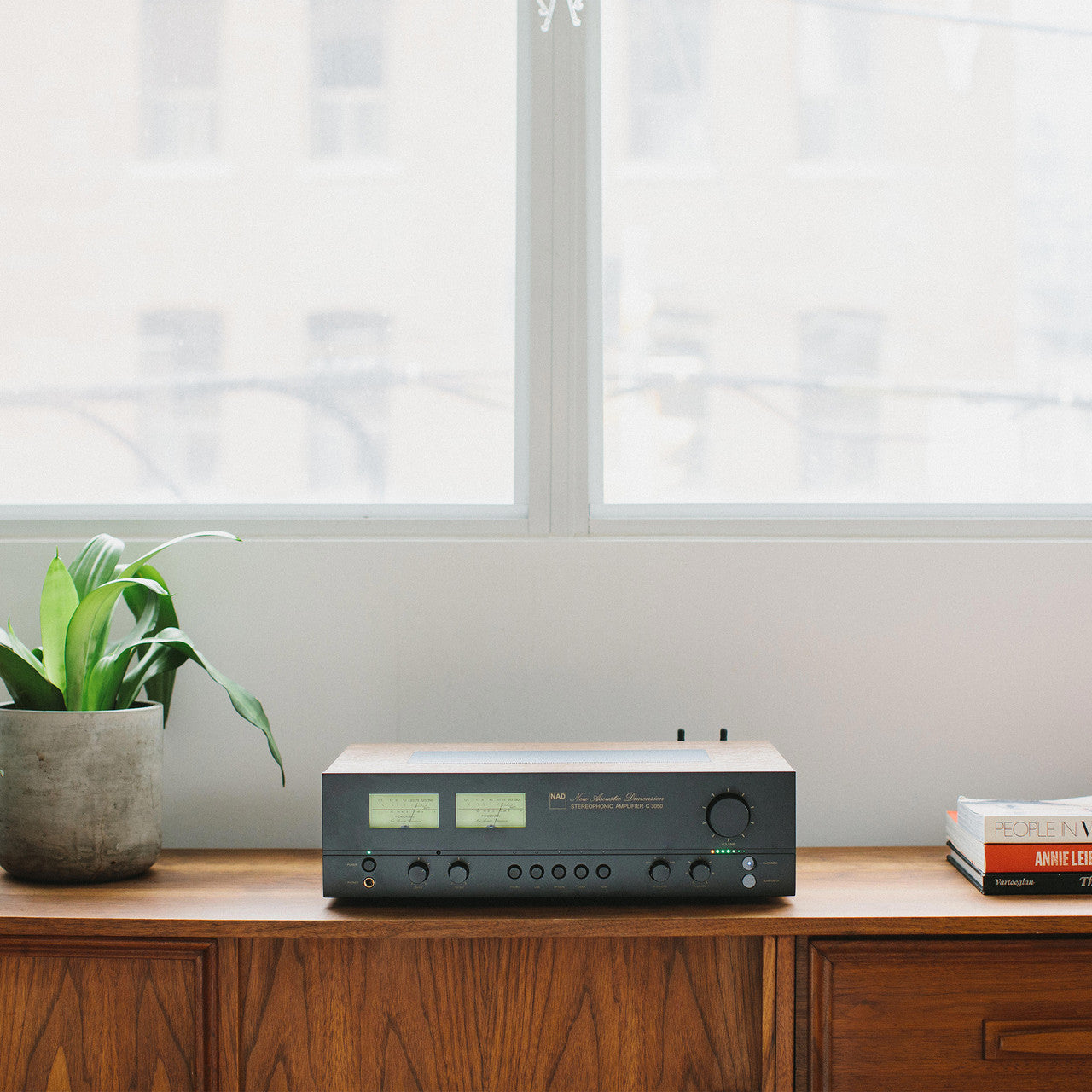 NAD C3050 Stereophonic Amplifier